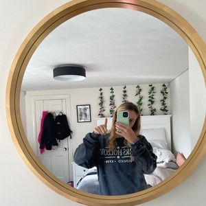 Meet your Posher, Courtney